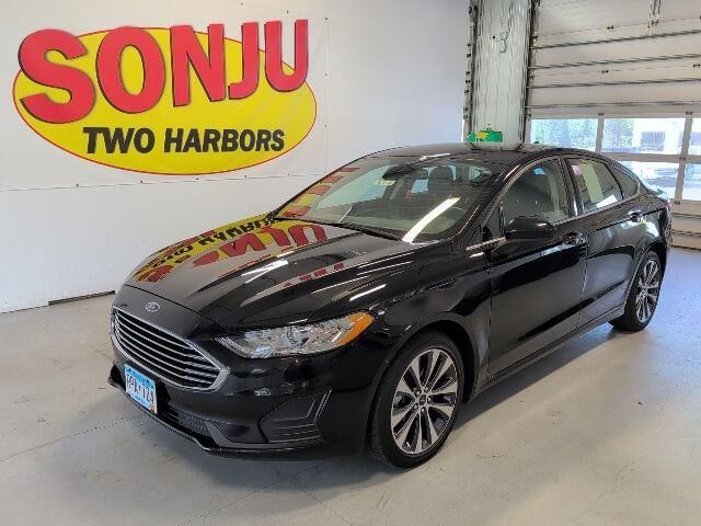 2020 Ford Fusion SE — photo 1 of 40
