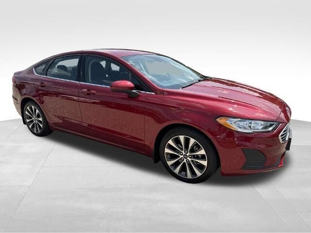 2019 Ford Fusion SE — photo 1 of 11