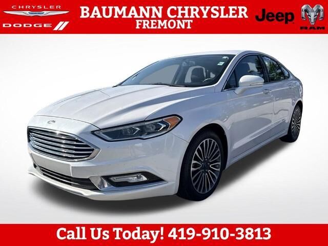 2017 Ford Fusion SE — photo 1 of 26