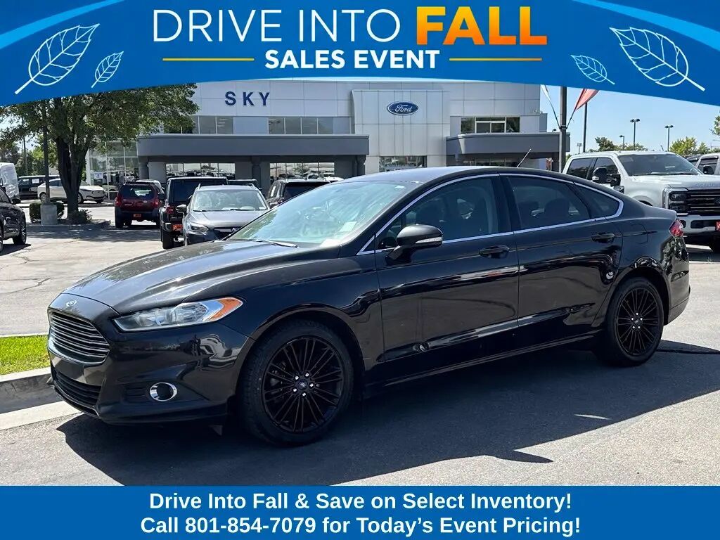 2016 Ford Fusion SE — photo 1 of 13