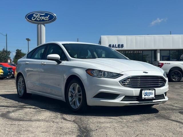 2018 Ford Fusion Hybrid S — photo 1 of 13
