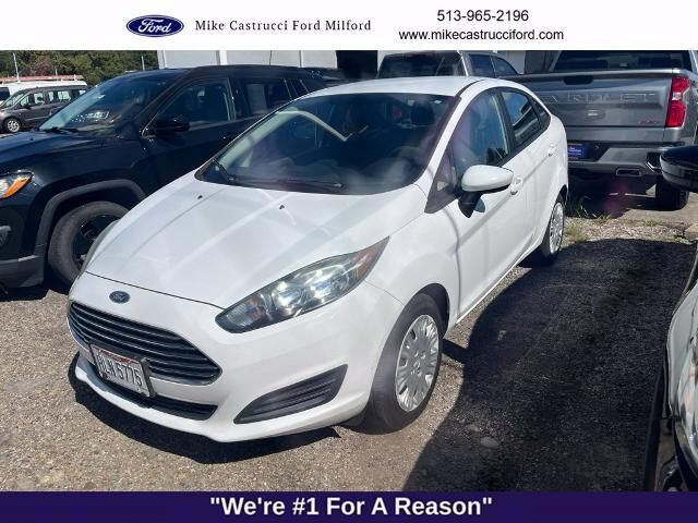 2018 Ford Fiesta S — photo 1 of 13