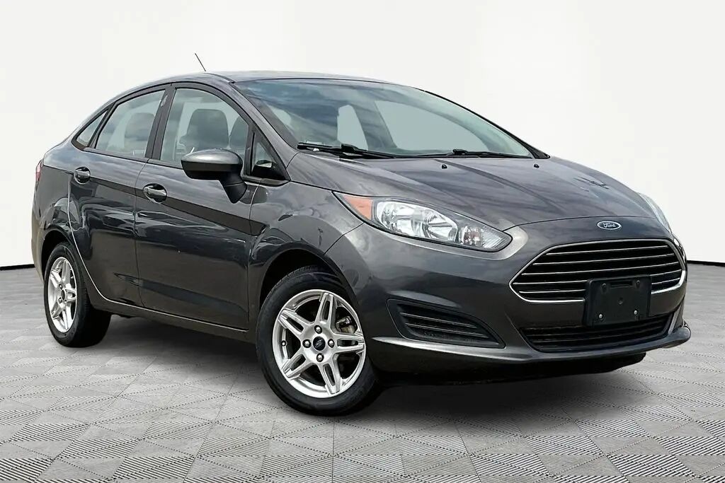 2019 Ford Fiesta SE — photo 1 of 13