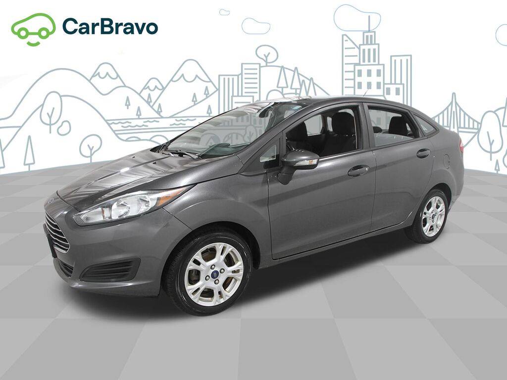 2015 Ford Fiesta SE — photo 1 of 7