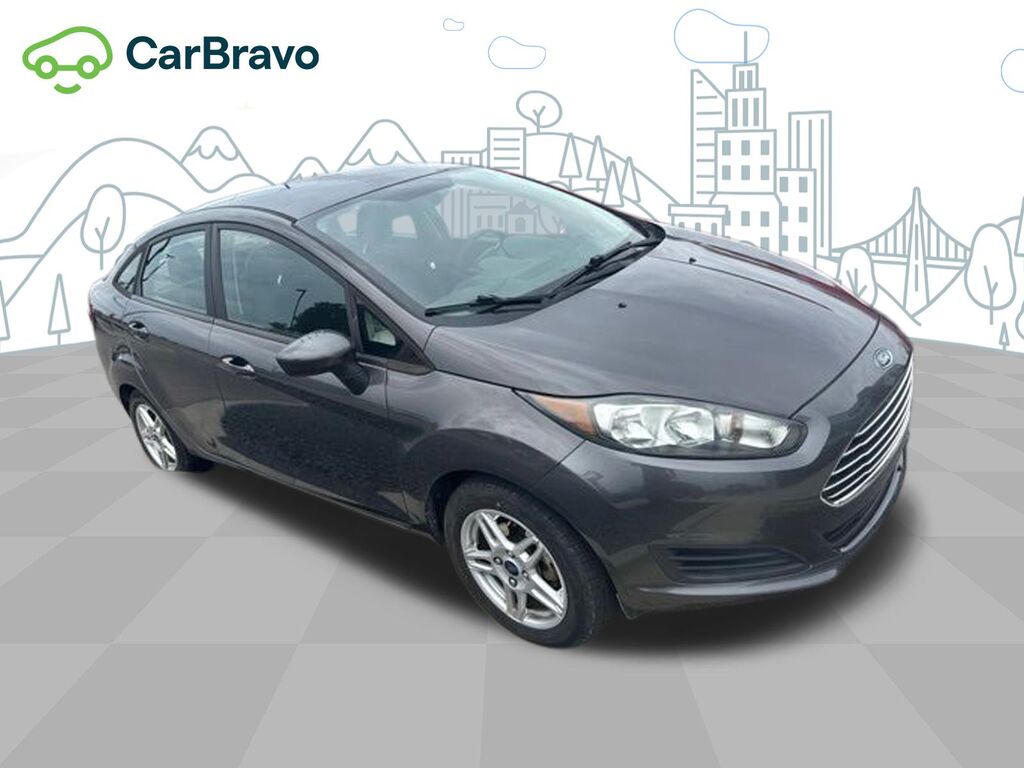 2017 Ford Fiesta SE — photo 1 of 2