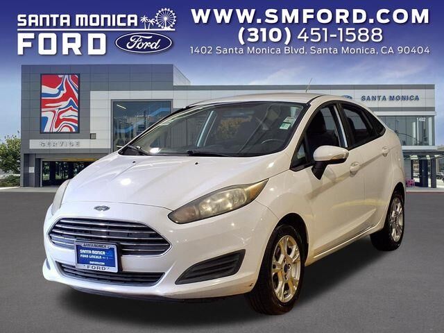 2015 Ford Fiesta SE — photo 1 of 1
