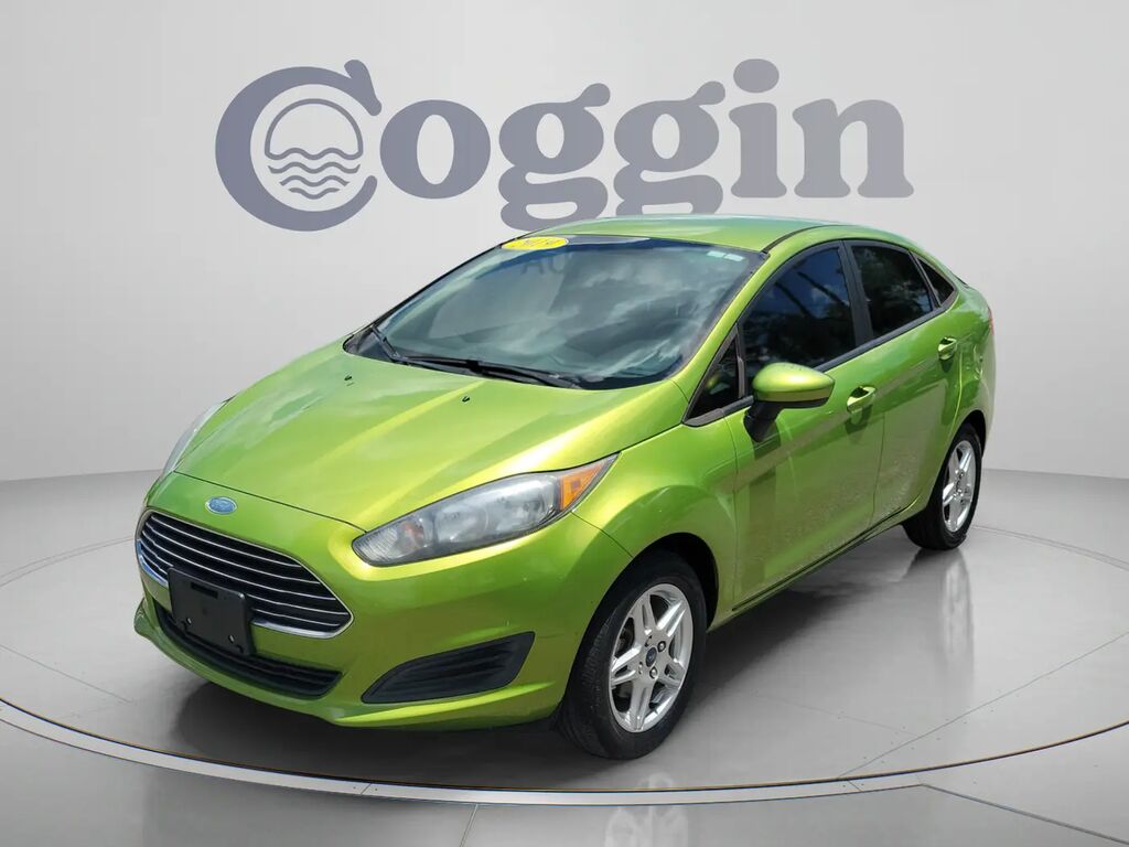 2019 Ford Fiesta SE — photo 1 of 16