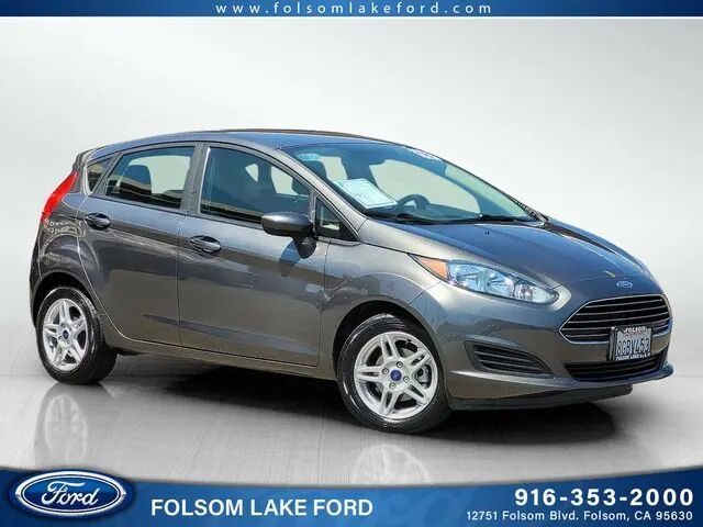 2018 Ford Fiesta SE — photo 1 of 13