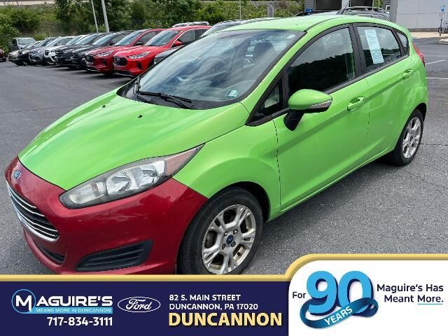 2015 Ford Fiesta SE — photo 1 of 12