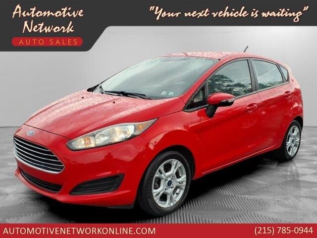 2014 Ford Fiesta SE — photo 1 of 26