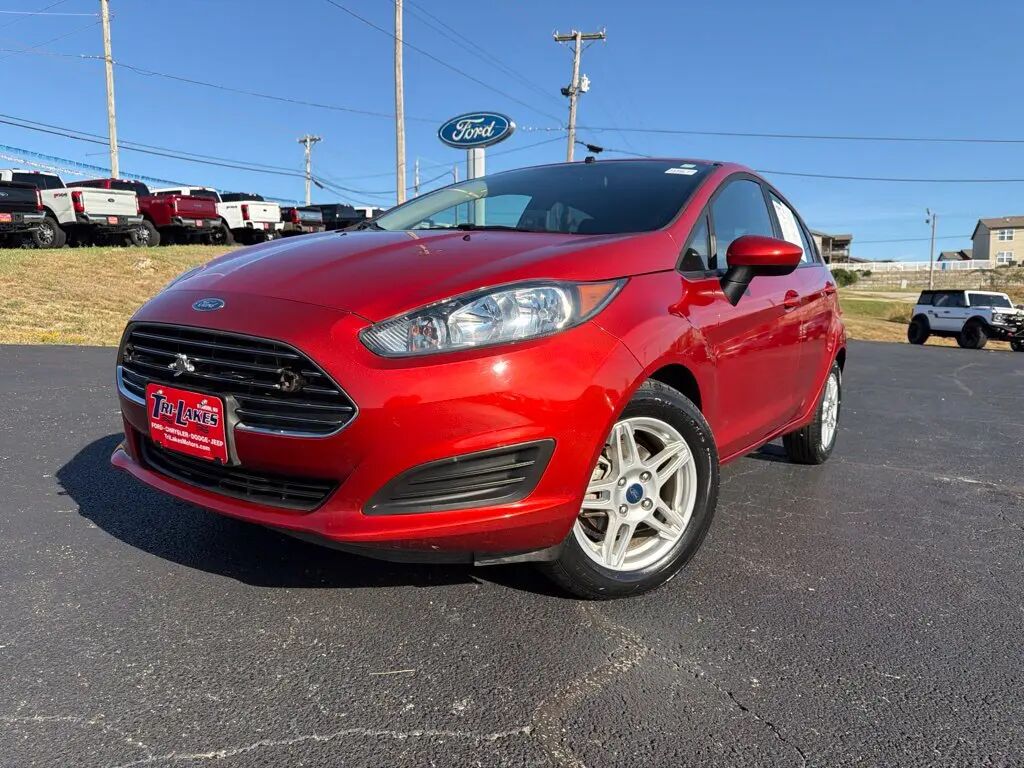 2019 Ford Fiesta SE — photo 1 of 13