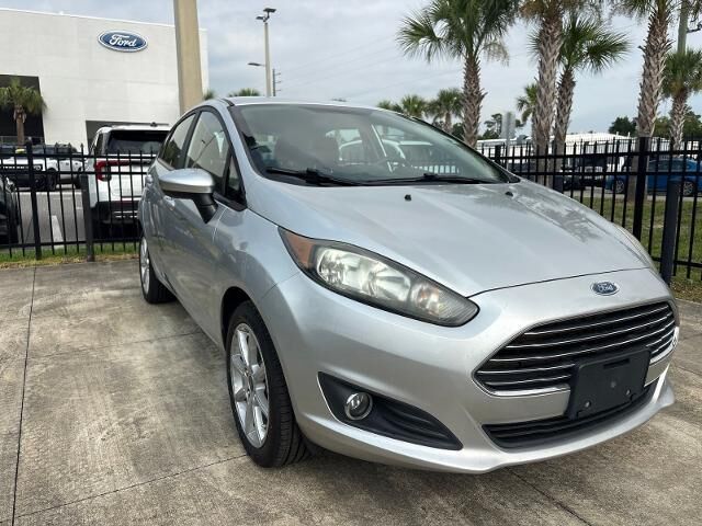 2019 Ford Fiesta SE — photo 1 of 39