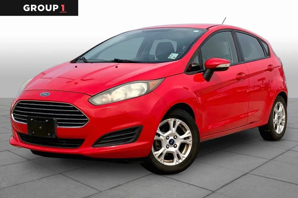 2015 Ford Fiesta SE — photo 1 of 13