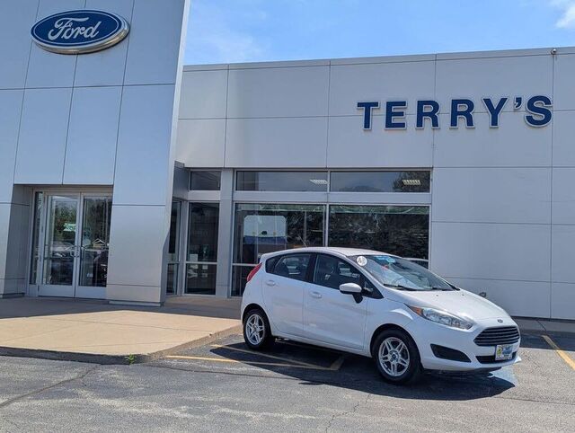 2018 Ford Fiesta SE — photo 1 of 1