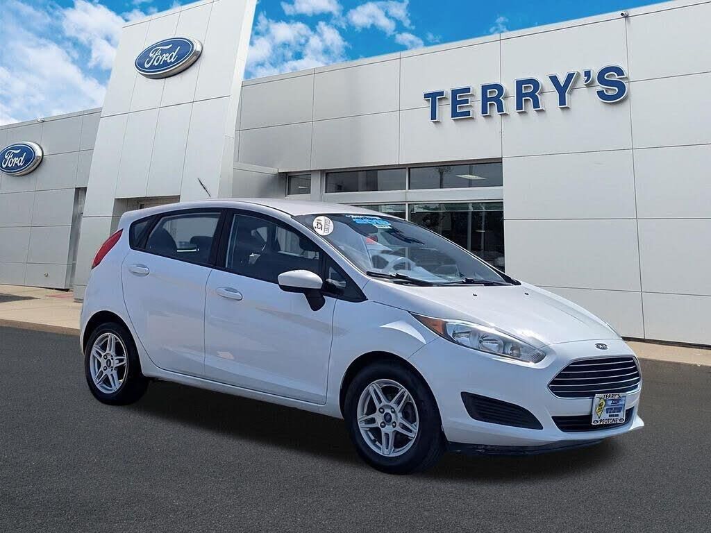 2018 Ford Fiesta SE — photo 1 of 1