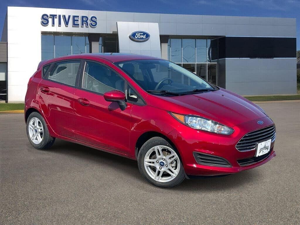 2017 Ford Fiesta SE — photo 1 of 1