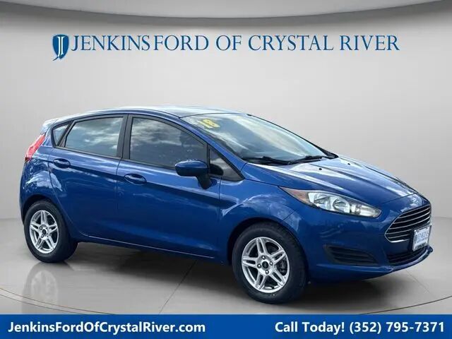 2018 Ford Fiesta SE — photo 1 of 13