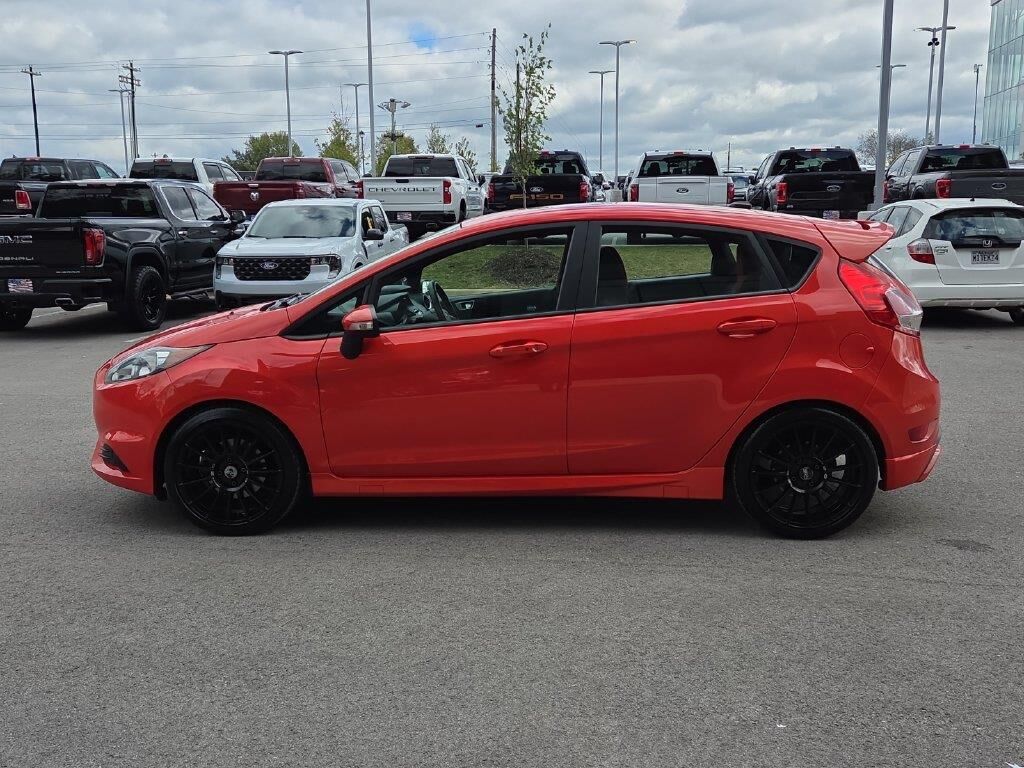 2016 Ford Fiesta ST — photo 1 of 12