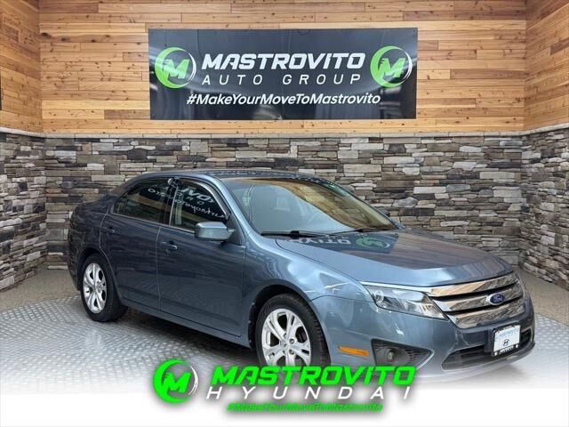 2012 Ford Fusion SE — photo 1 of 13