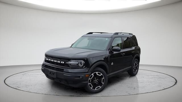 2021 Ford Bronco Sport Outer Banks — photo 1 of 39
