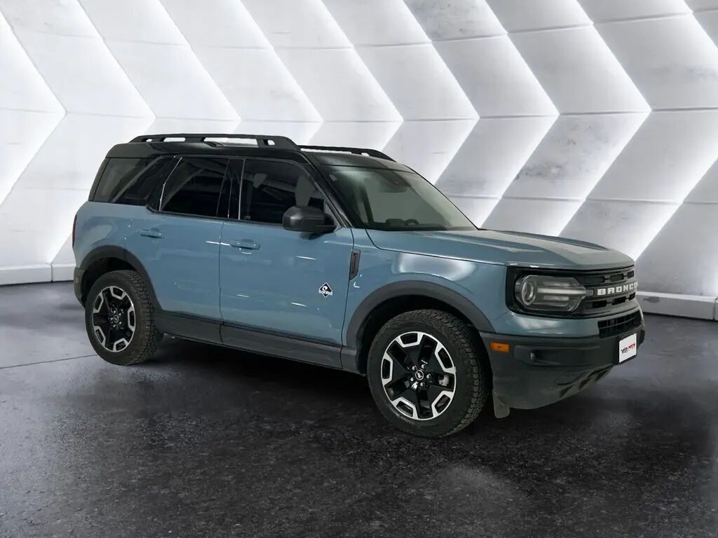 2023 Ford Bronco Sport Outer Banks — photo 1 of 26