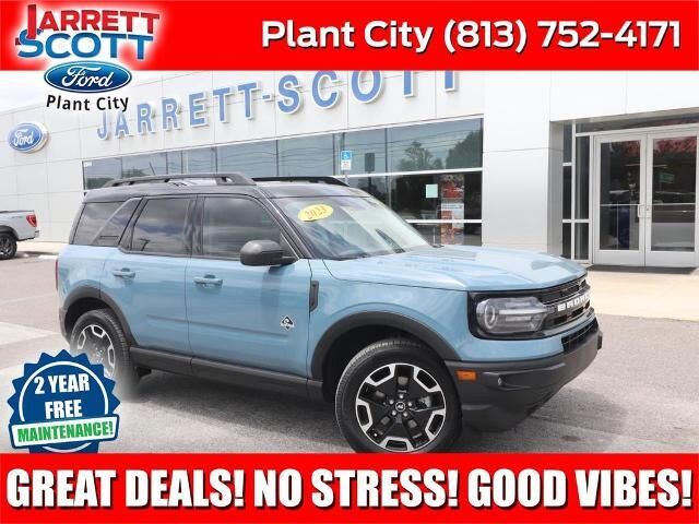 2023 Ford Bronco Sport Outer Banks — photo 1 of 13