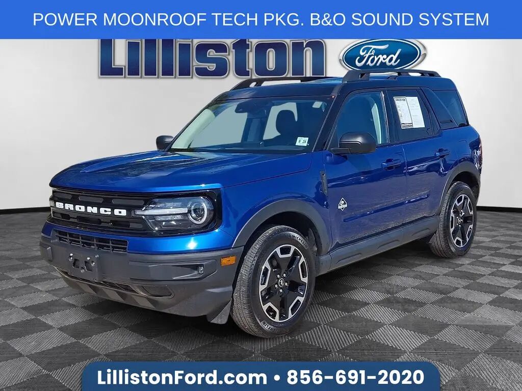 2023 Ford Bronco Sport Outer Banks — photo 1 of 13