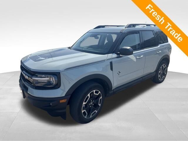 2023 Ford Bronco Sport Outer Banks — photo 1 of 18