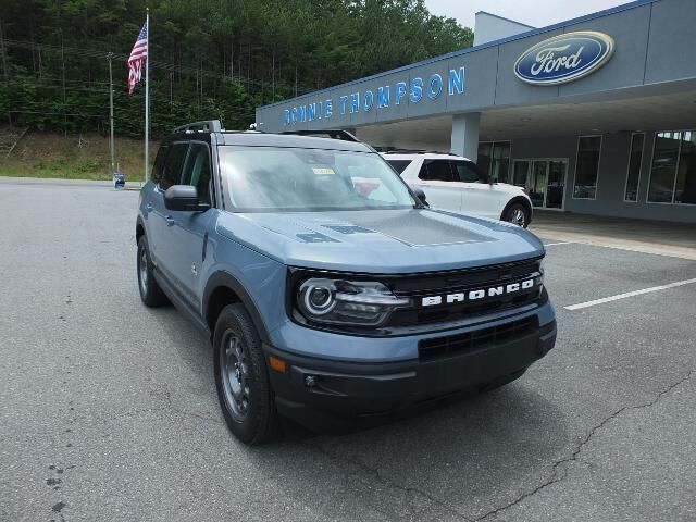 2024 Ford Bronco Sport Outer Banks — photo 1 of 13