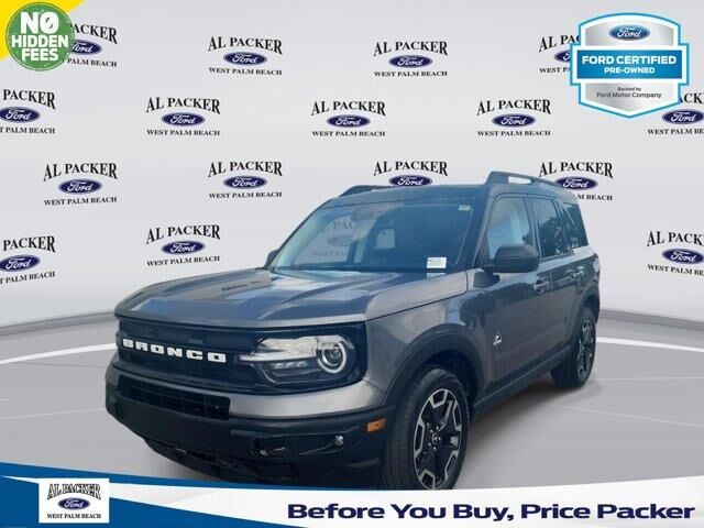 2021 Ford Bronco Sport Outer Banks — photo 1 of 37