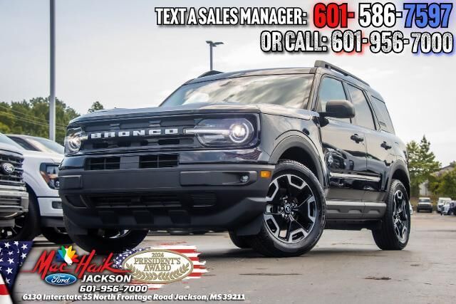 2023 Ford Bronco Sport Outer Banks — photo 1 of 41