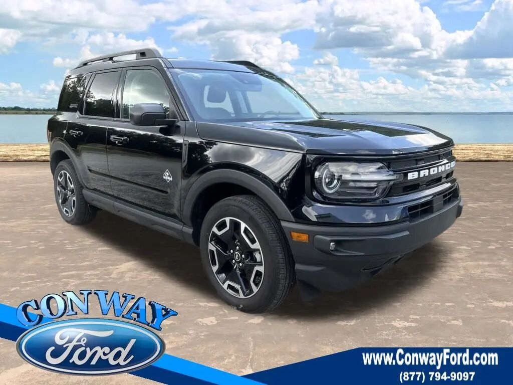 2023 Ford Bronco Sport Outer Banks — photo 1 of 13