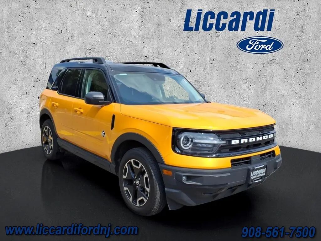 2023 Ford Bronco Sport Outer Banks — photo 1 of 13