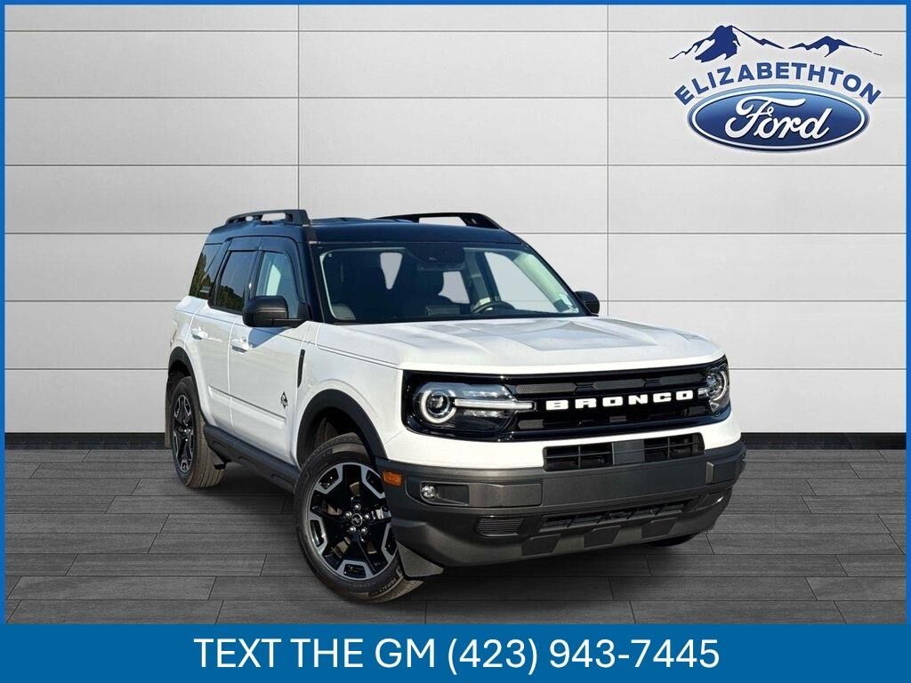 2024 Ford Bronco Sport Outer Banks — photo 1 of 13