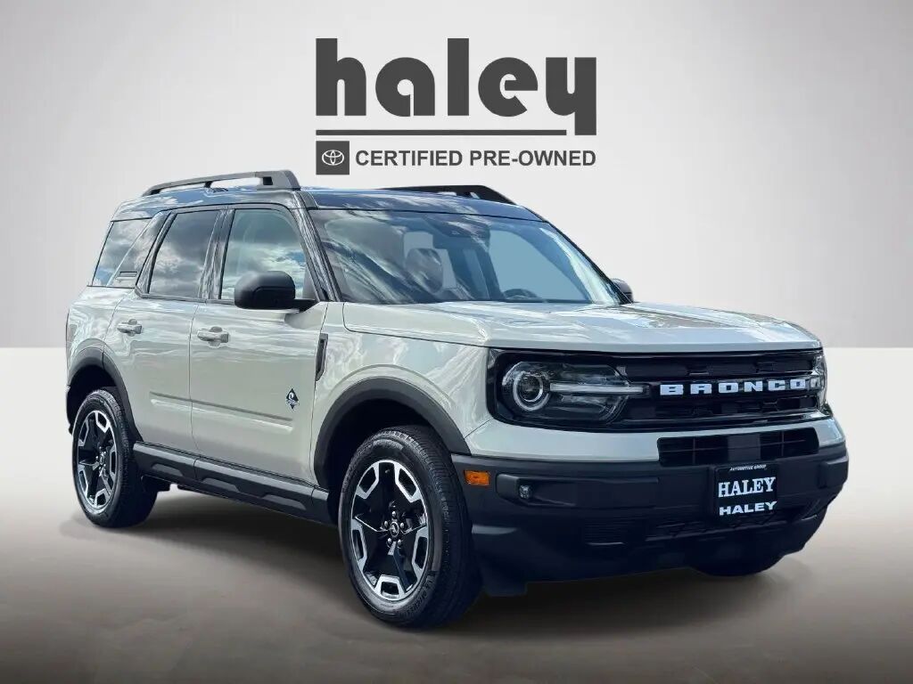 2024 Ford Bronco Sport Outer Banks — photo 1 of 13