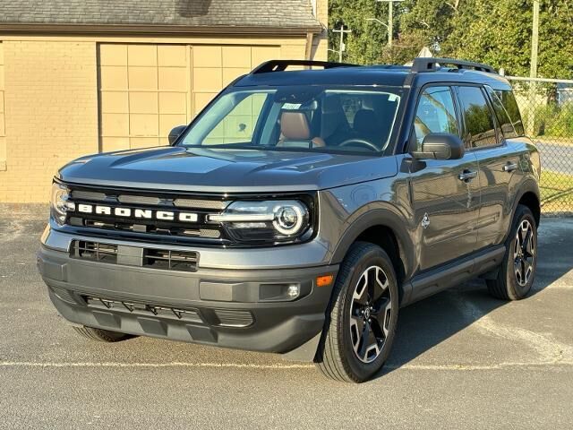 2024 Ford Bronco Sport Outer Banks — photo 1 of 13