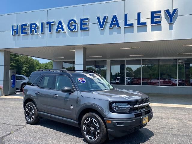 2024 Ford Bronco Sport Outer Banks — photo 1 of 13