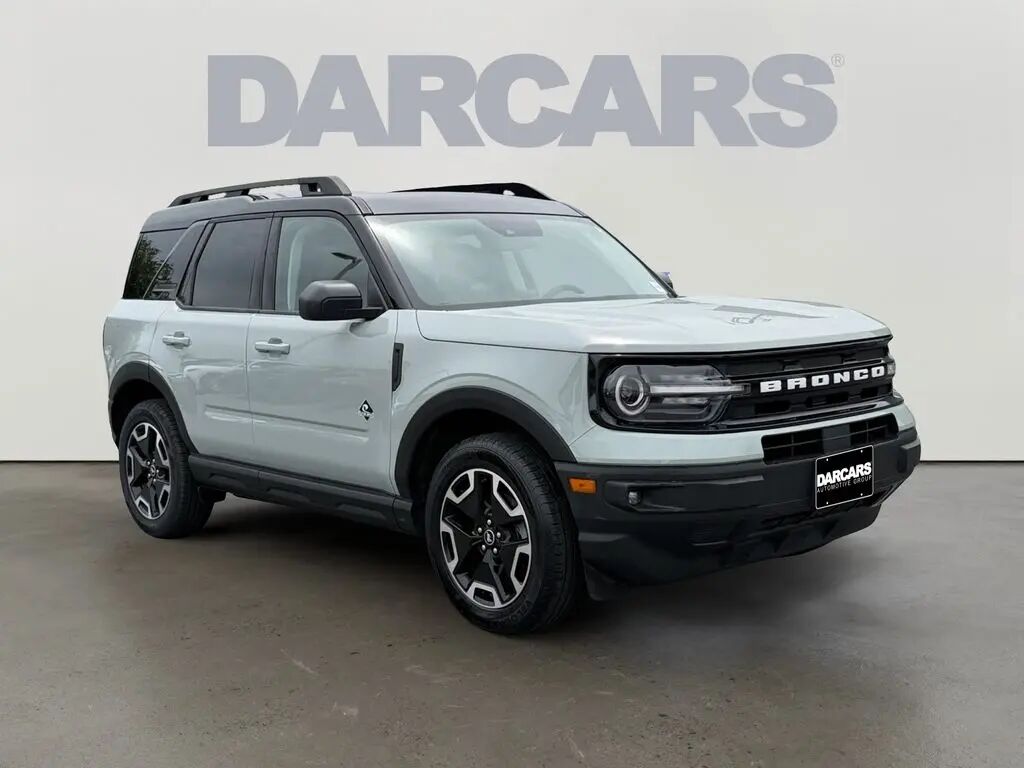 2022 Ford Bronco Sport Outer Banks — photo 1 of 26