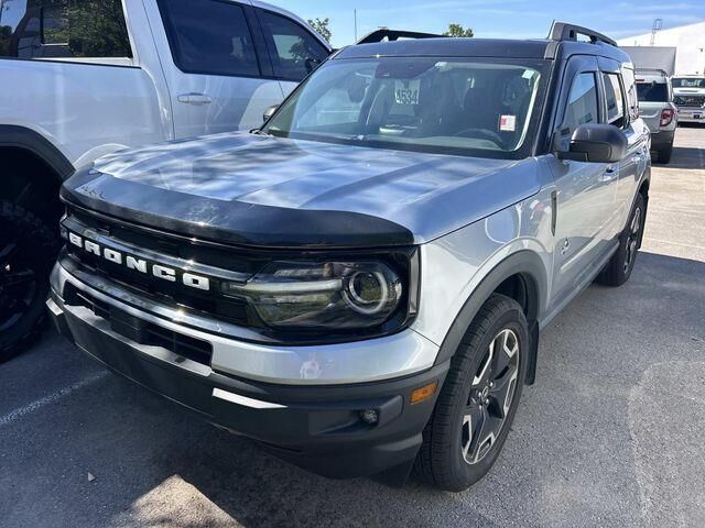 2023 Ford Bronco Sport Outer Banks — photo 1 of 10