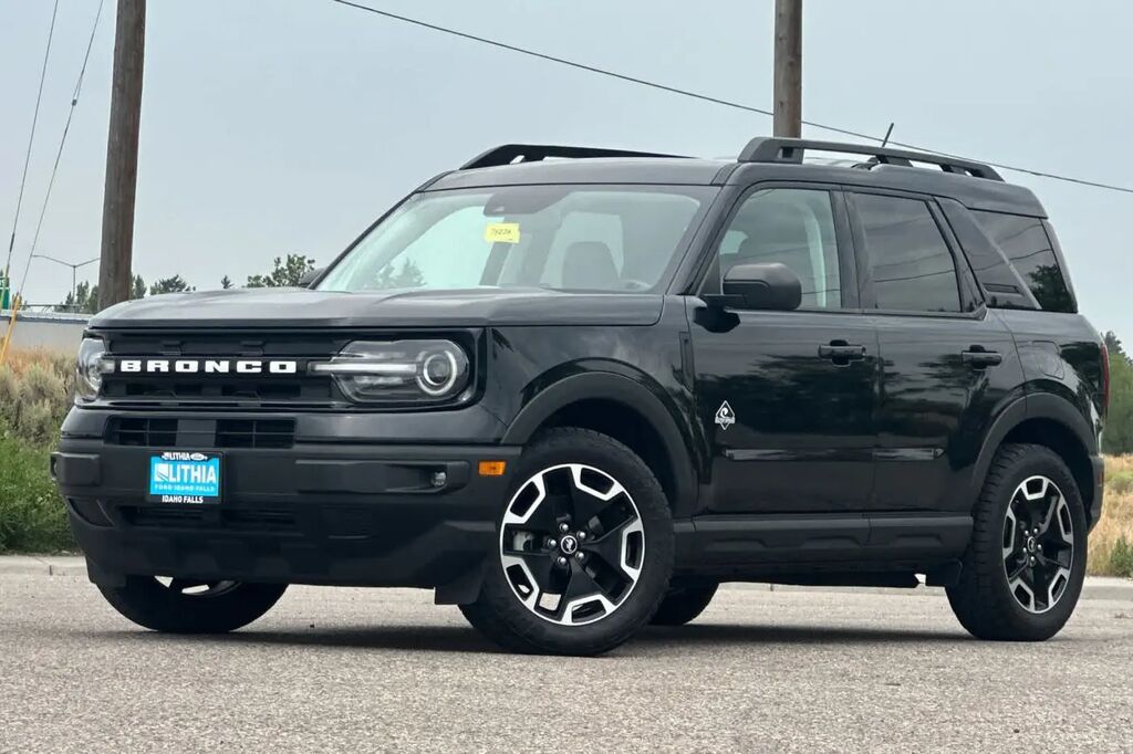 2023 Ford Bronco Sport Outer Banks — photo 1 of 26