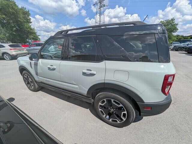 2023 Ford Bronco Sport Outer Banks — photo 1 of 7