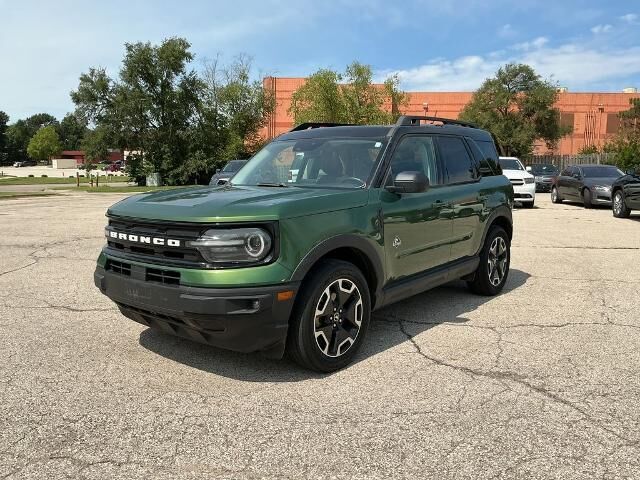 2023 Ford Bronco Sport Outer Banks — photo 1 of 4