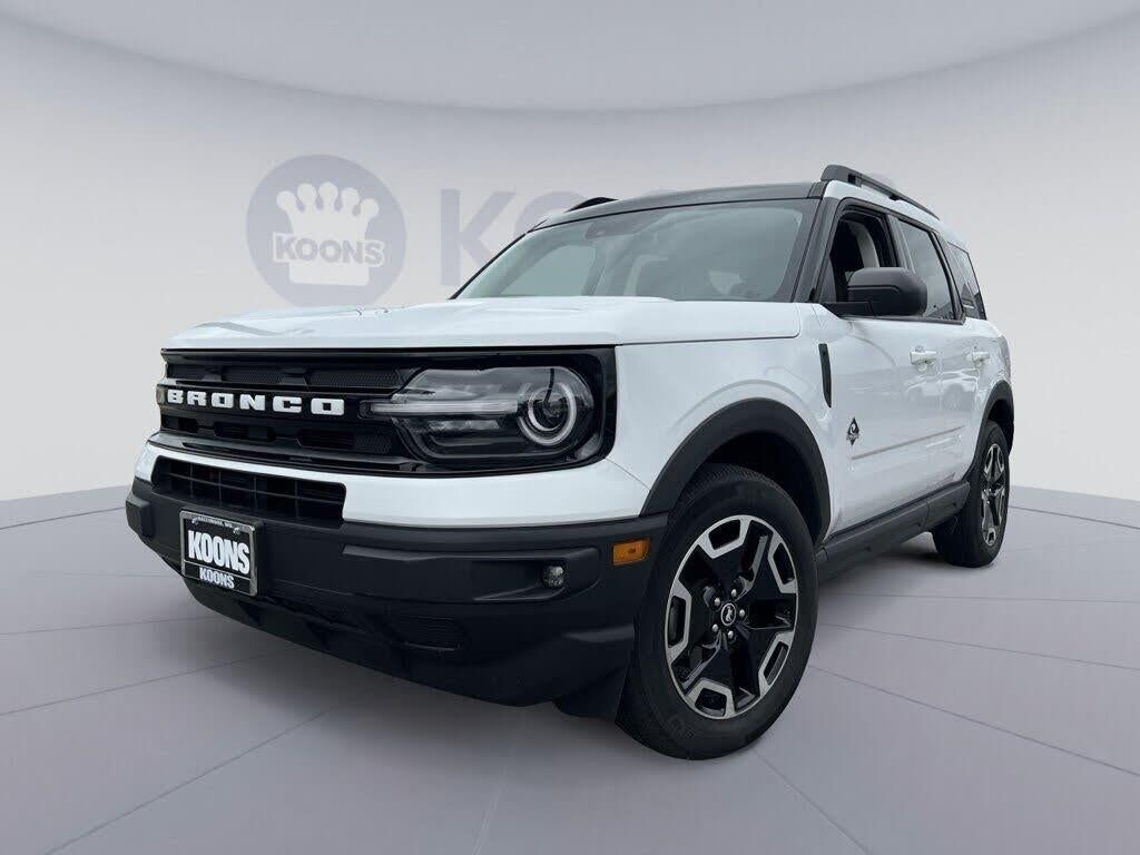 2023 Ford Bronco Sport Outer Banks — photo 1 of 1