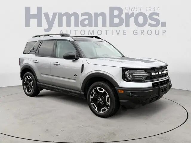 2023 Ford Bronco Sport Outer Banks — photo 1 of 13