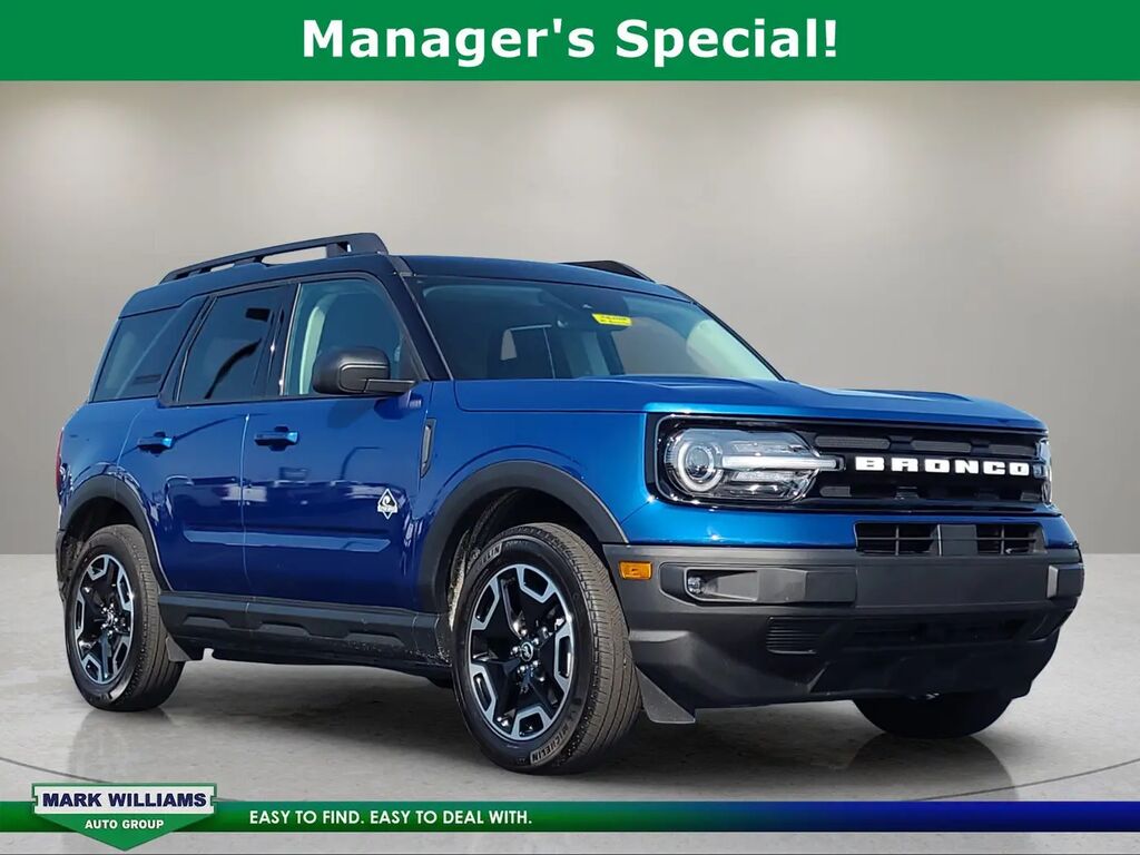 2024 Ford Bronco Sport Outer Banks — photo 1 of 12