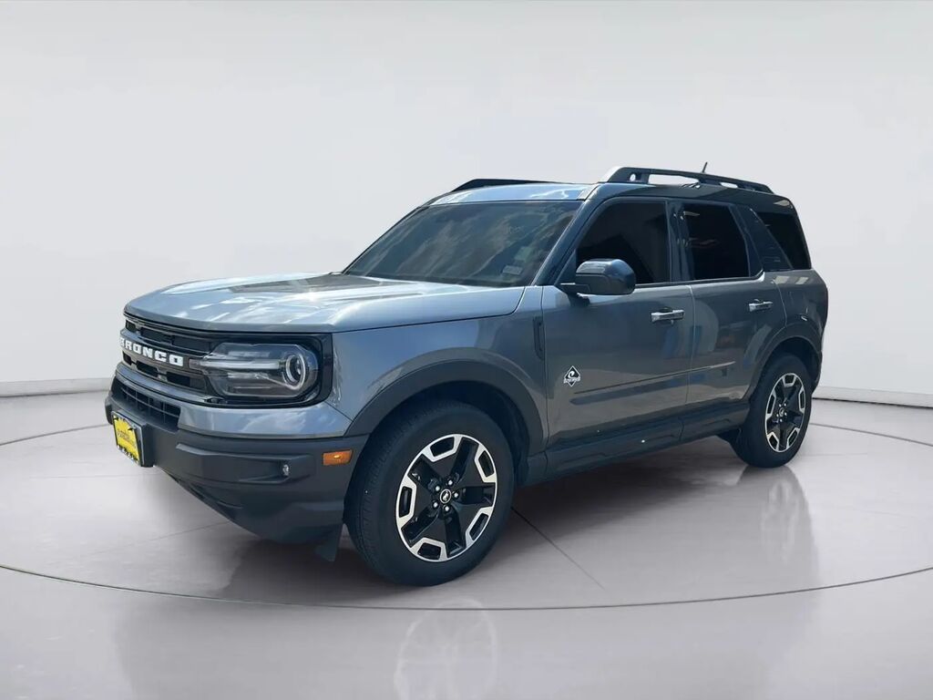2024 Ford Bronco Sport Outer Banks — photo 1 of 10