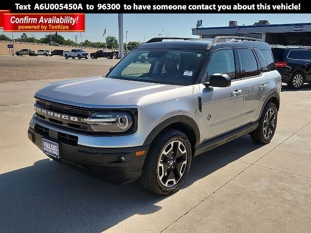 2021 Ford Bronco Sport Outer Banks — photo 1 of 12
