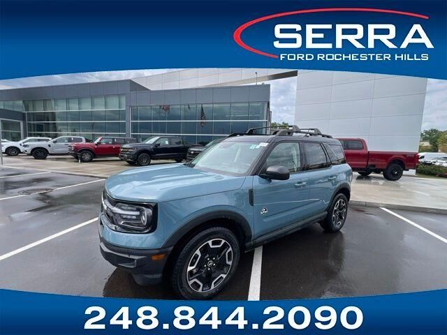 2022 Ford Bronco Sport Outer Banks — photo 1 of 13