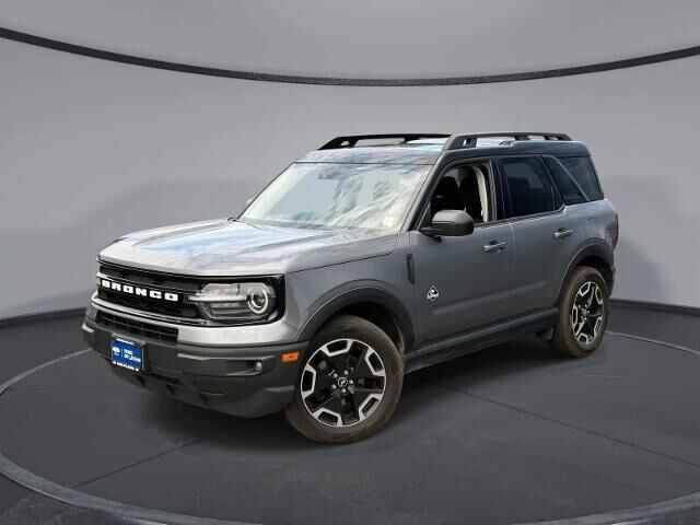 2022 Ford Bronco Sport Outer Banks — photo 1 of 12