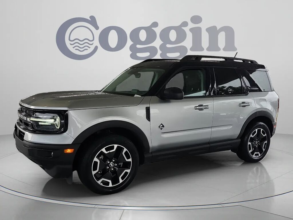 2023 Ford Bronco Sport Outer Banks — photo 1 of 14